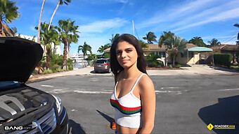 60 Fps Roadside Fuck: A Latina Teen Gets A Fix