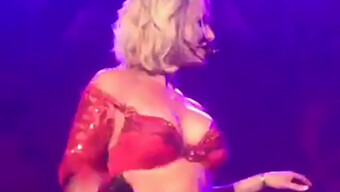 Chicas Masturbándose: Britney Spears Se Masturba En Julio De 2017