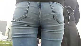 Jeans And Butt: Public Exposure