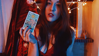 Ervaar De Sensatie Van The Tarot Game Met Een Pov Handjob