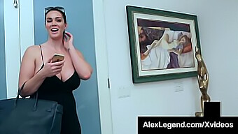 Brunette Berpayudara Besar Alison Tyler Menikmati Kontol Legendaris Dalam Video Panas Ini!