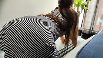 Mature Stepmom'S Big Ass Gets Checked Out By A Student