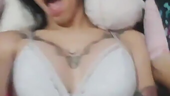 Latina Shemale Dobi Svojo Ritko Nabito