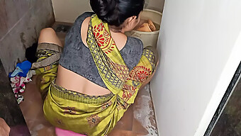 Le Gros Cul De La Femme Desi Se Fait Baiser Par Un Homme Bisexuel