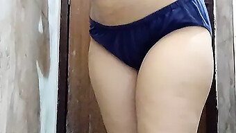 18-Year-Old Desi Girl Masturbates For Your Pleasure