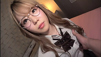 Japonské Ženy V Cosplay Hrách Dostávajú Drsný Sex A Ženskú Ejakuláciu