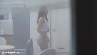 Mom Caught Taking Nude Photos Of Her Daughter'S Big Ass