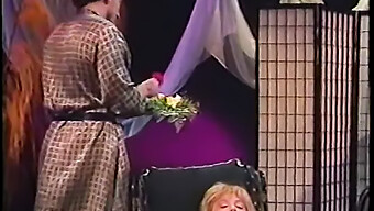 Klassisk Porr: Aja Och Nina Hartley I Paradise