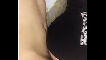 Sobrina Caliente Muestra Sus Grandes Tetas Y Habilidades De Masturbación Amateur