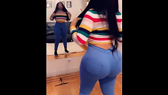 Sıcak Latina, Afrikalı Amerikalı Ve Amerikalı Performansçılarla Twerking Şovu