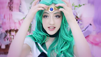 Sailor Neptune Cosplay Beckii Cruel Nhận Một Lượng Tinh Dịch Lớn