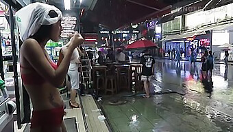 Genç (18+) Bangkok: Asya'Nın Halka Açık Seks Cennetindeki Bargirls