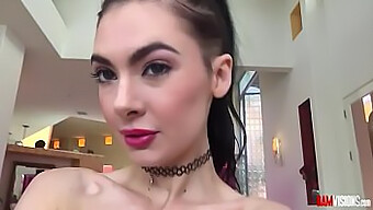 18+ Najstnica Marley Brinx Se Pripravlja Na Analni Seks