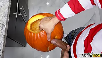 Halloween Treat For 18+ Evelyn Stone With A Hardcore Blowjob