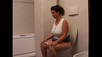 Italian Bbw Gets Naughty On Camera