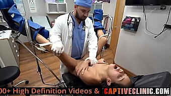 Lesbiska Sjuksköterskor Förnedrar Och Tar Aria Nicoles Naturliga Bröst I Den Här Hela Filmen På Captivecliniccom!